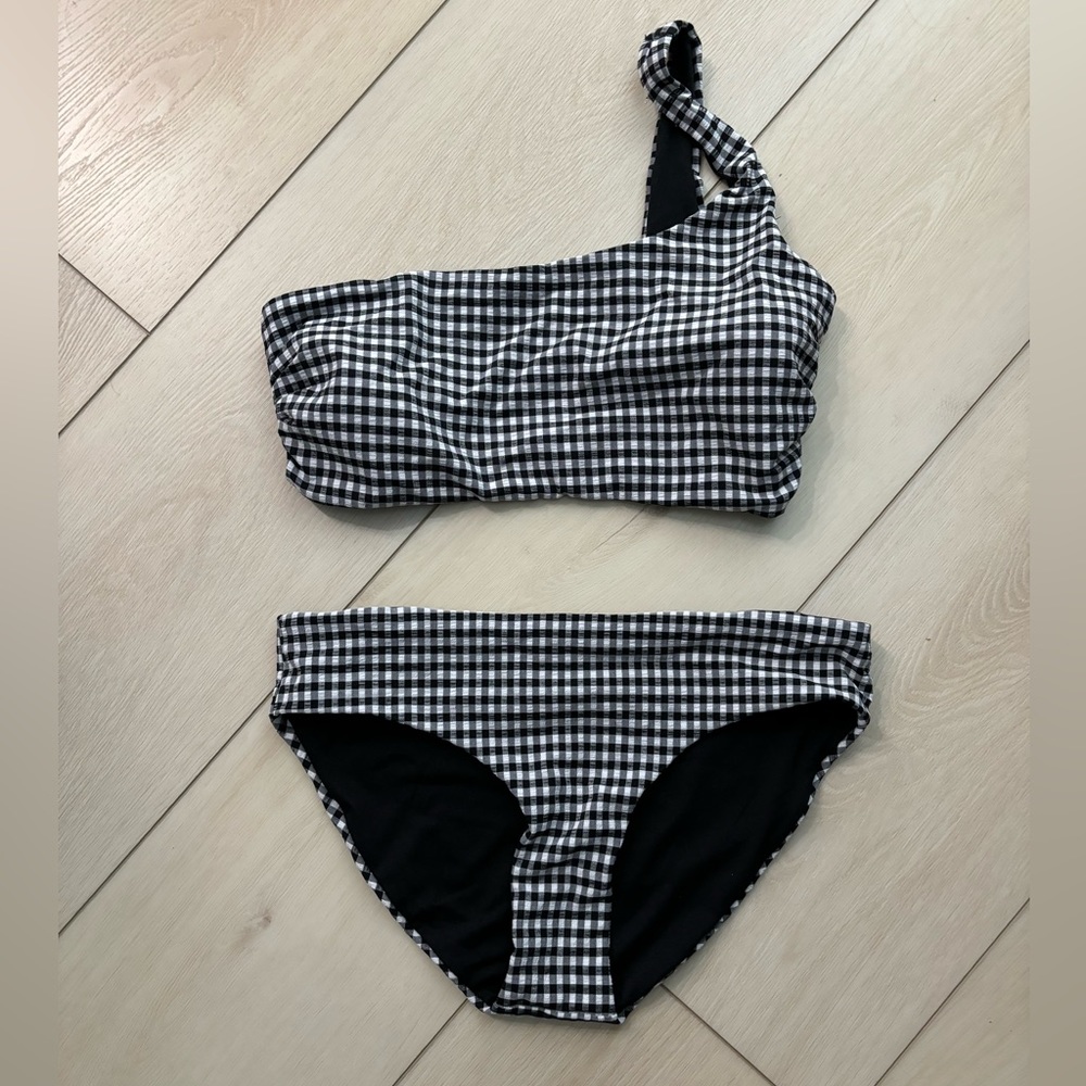 One shoulder swimsuit